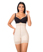Cargar imagen en el visor de la galería, Faja Short Levanta Cola ( Ref. O-070 )